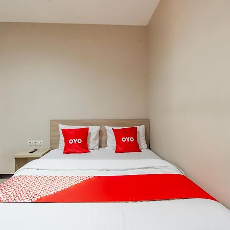 Ace Business Hotel Galaxy Сурабая Экстерьер фото