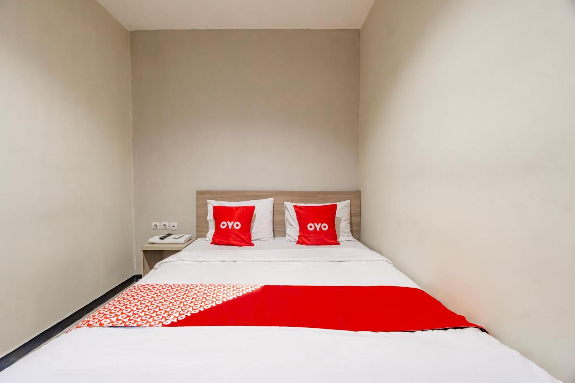 Ace Business Hotel Galaxy Сурабая Экстерьер фото