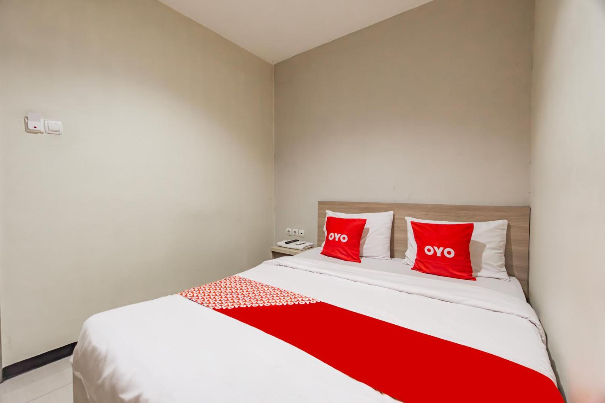 Ace Business Hotel Galaxy Сурабая Экстерьер фото